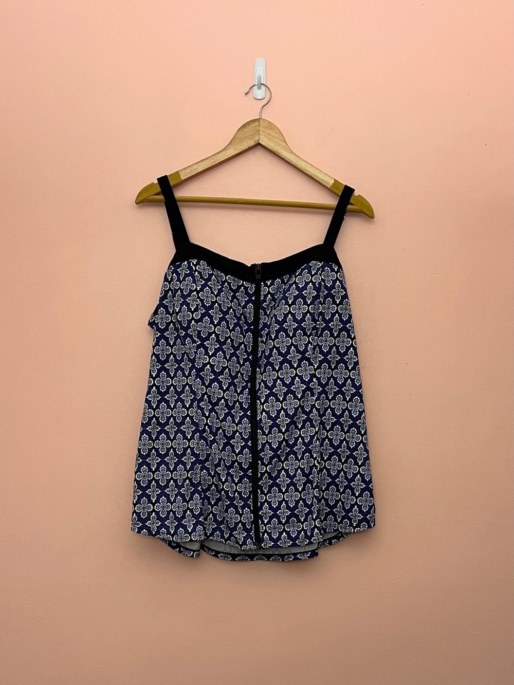 Fit4U Patterned Zip Front Tankini Swimsuit Top Size 24W